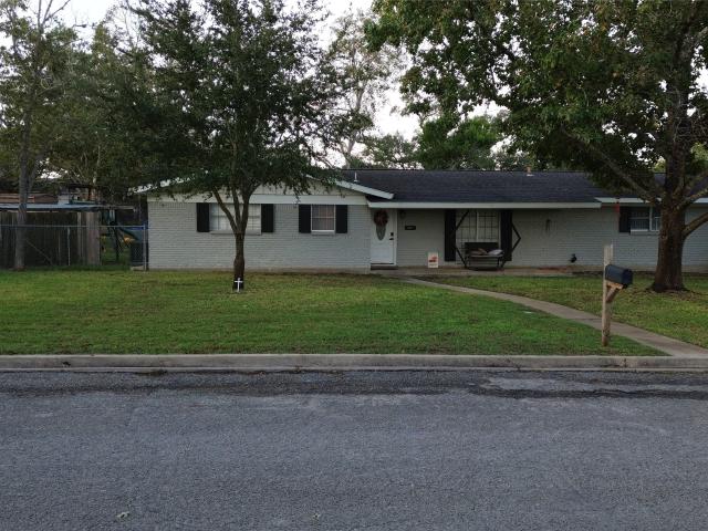 House for sale in Cuero, DeWitt County