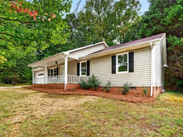 House for sale in Williamsburg West, High Point