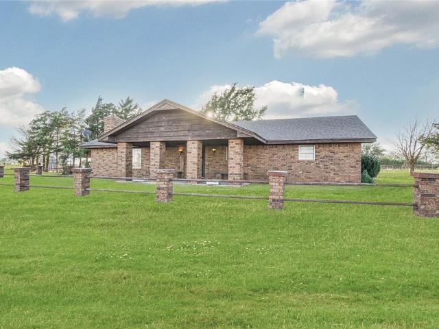 House for sale in Washita, Oklahoma