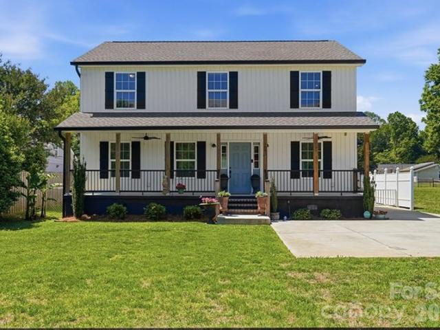 House for sale in Mount Holly, North Carolina