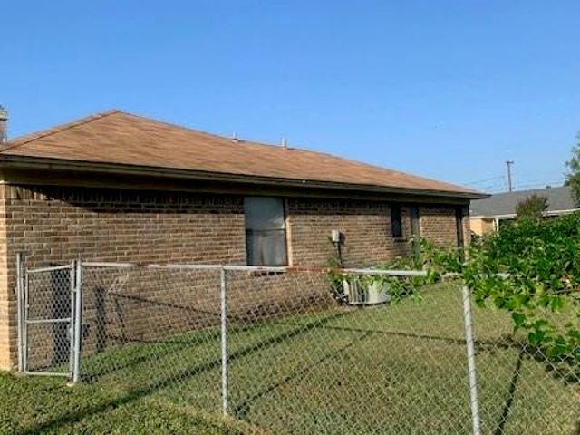 House for sale in Benbrook, Texas