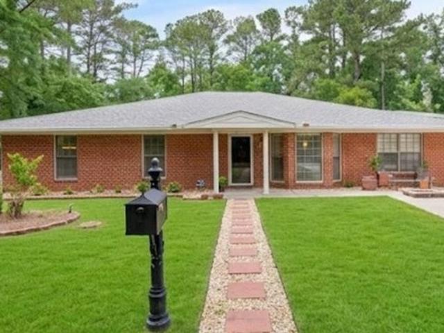 House for sale in Darien, Georgia