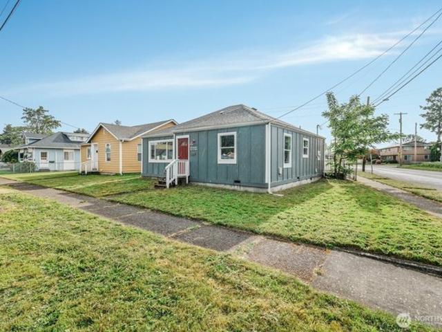 House for sale in Kelso, Washington
