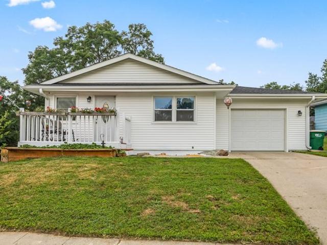 House for sale in Indianola, Iowa
