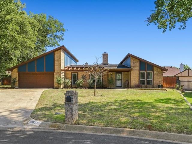 House for sale in Hurst, Tarrant County