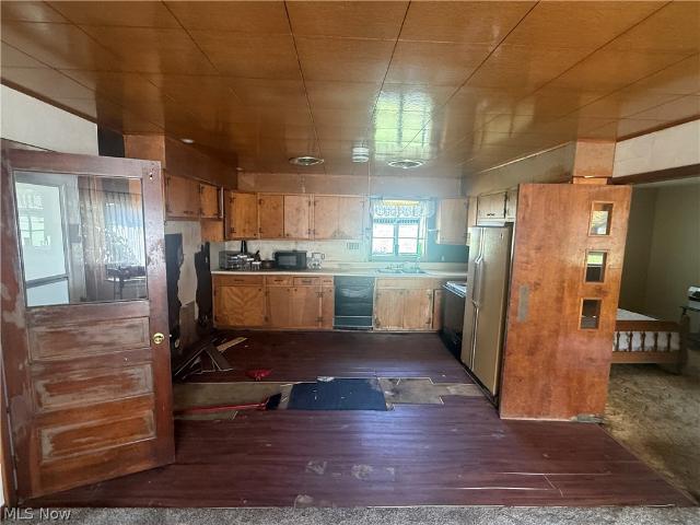 House for sale in Saint Marys, West Virginia