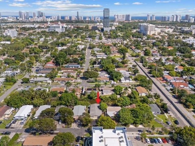 House for sale in Hallandale Beach, Broward County