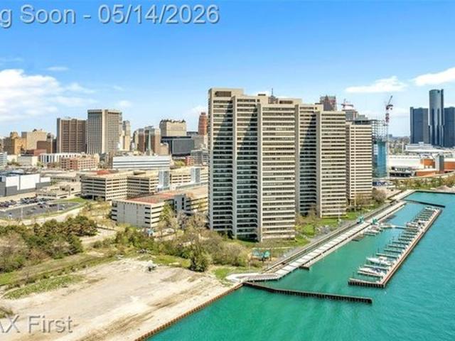 Condo for sale in Detroit, Michigan