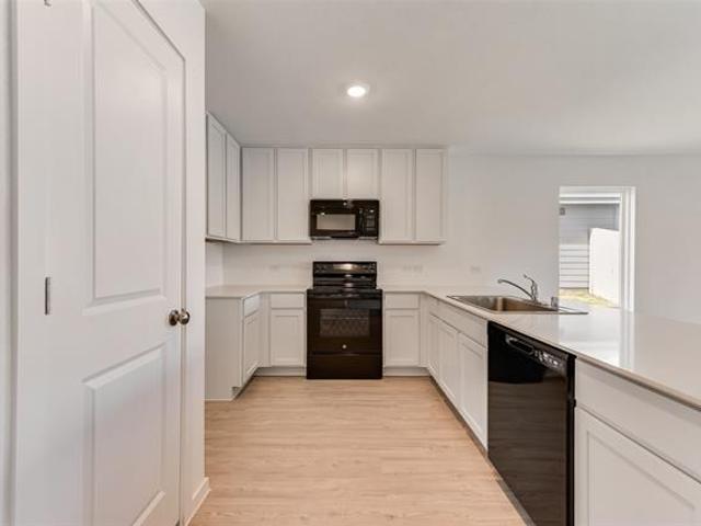 House for sale in Crowley