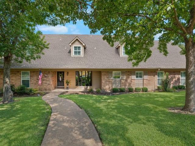 House for sale in Woodway, McLennan County