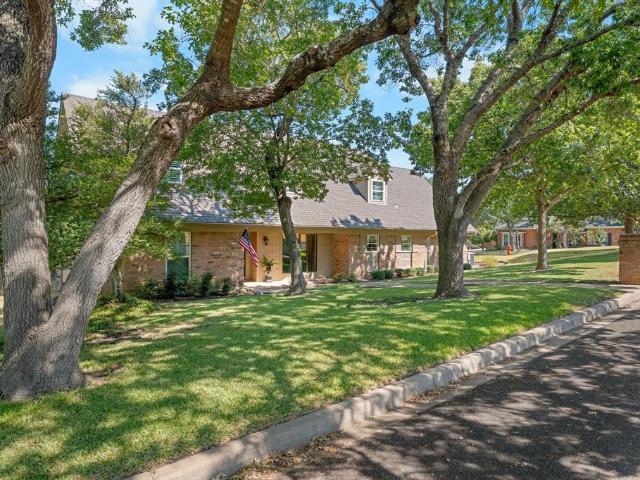 House for sale in Woodway, Texas