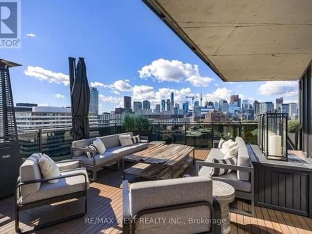 Condo for sale in Toronto Centre, Toronto