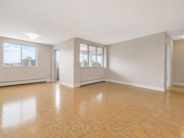 Condo for rent in Toronto—St. Paul's, Toronto