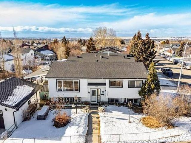 House for sale in Airdrie, Alberta