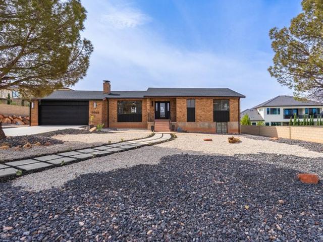 House for sale in Washington, Utah