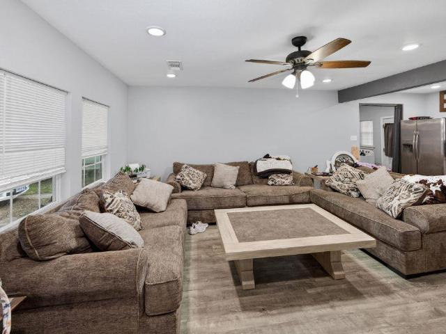 House for sale in Milam, Texas