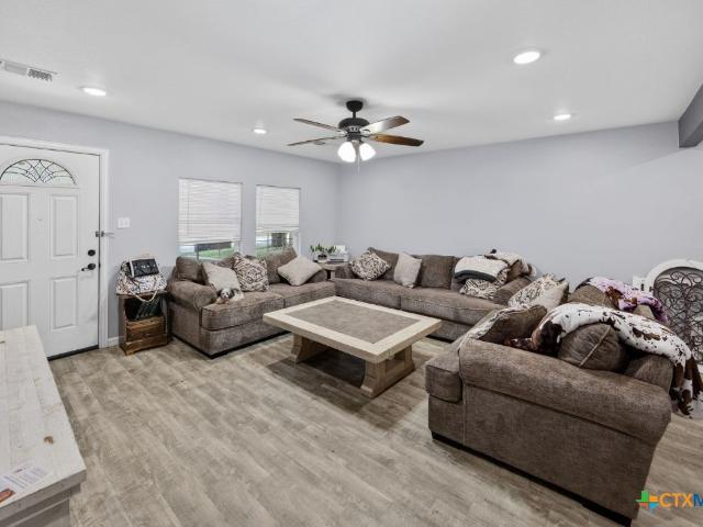 House for sale in Milam, Texas