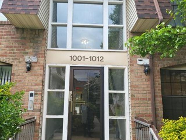 Townhouse for sale in Perth Amboy, New Jersey
