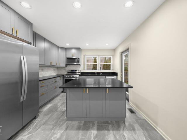 House for sale in Buffalo Grove, Illinois