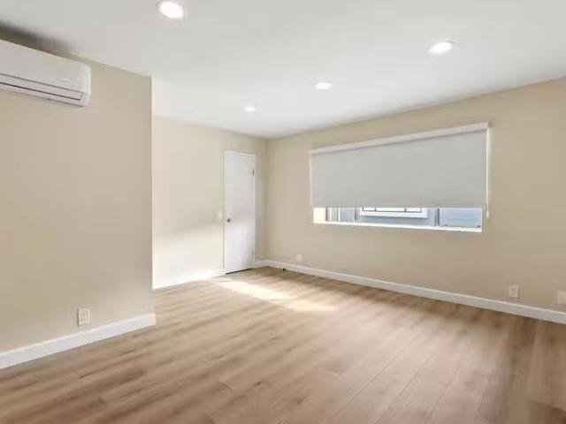 Condo for rent in Costa Mesa