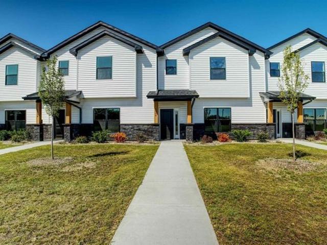 Townhouse for sale in Clinton, Iowa