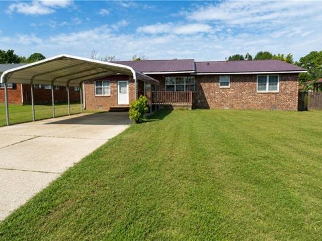 House for sale in Green Forest