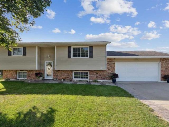 House for sale in Vinton, Iowa