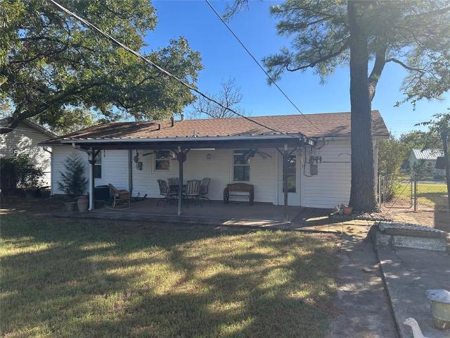 House for sale in De Young, Texas