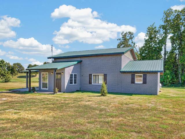 House for sale in Oakland City, Gibson County
