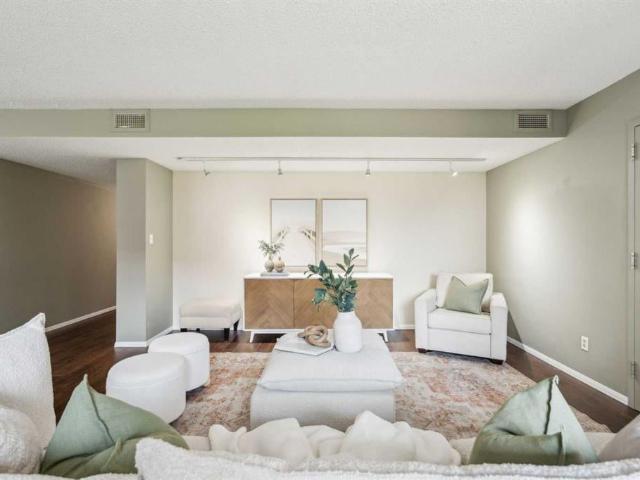 Apartment for sale in Northwest, Alberta