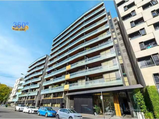 Apartment for rent in Carlton