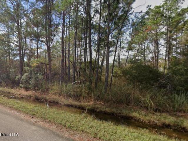 Land for sale in Bay Saint Louis, Mississippi