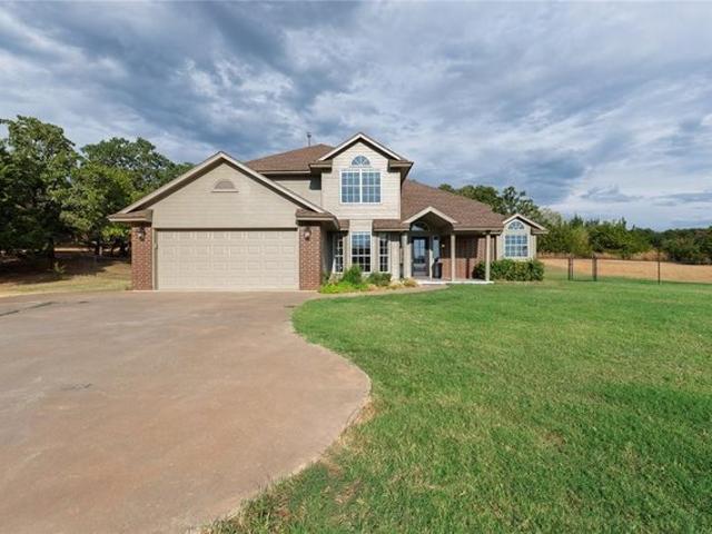 House for sale in Harrah, Oklahoma County