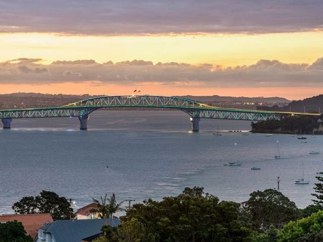 Apartment for rent in Stanley Point, Devonport-Takapuna