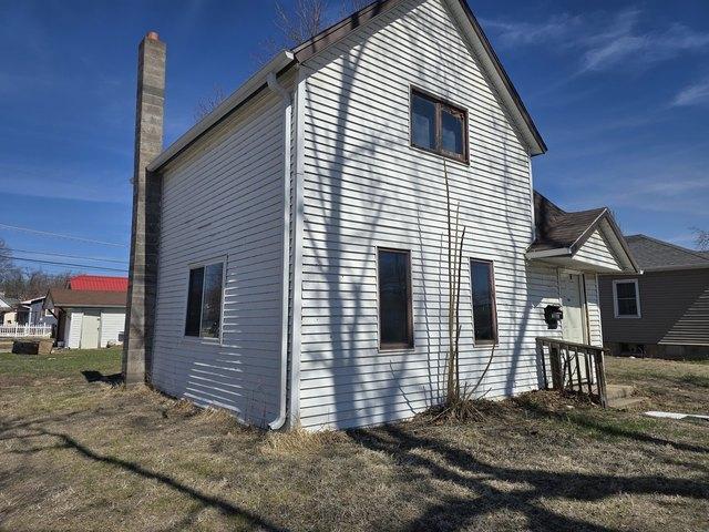 House for sale in Whiteside, Illinois