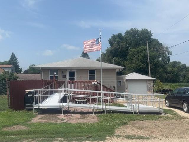 House for sale in Cherokee, Cherokee County