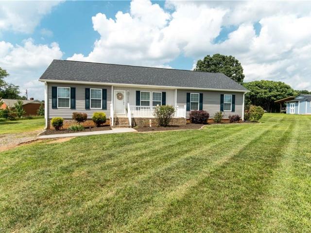 House for sale in Yadkinville, North Carolina