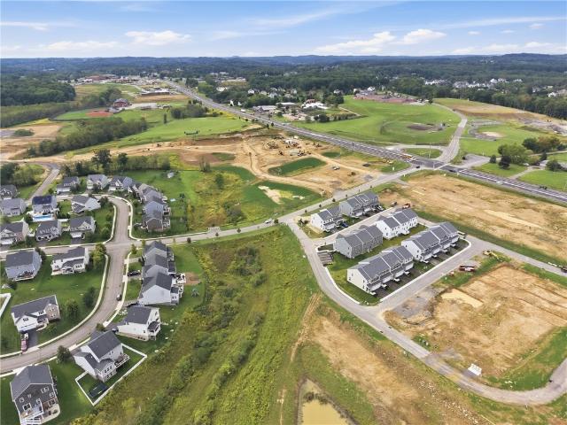 Townhouse for sale in Valencia, Butler County