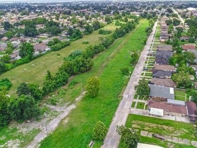 Land for sale in Chalmette, Louisiana