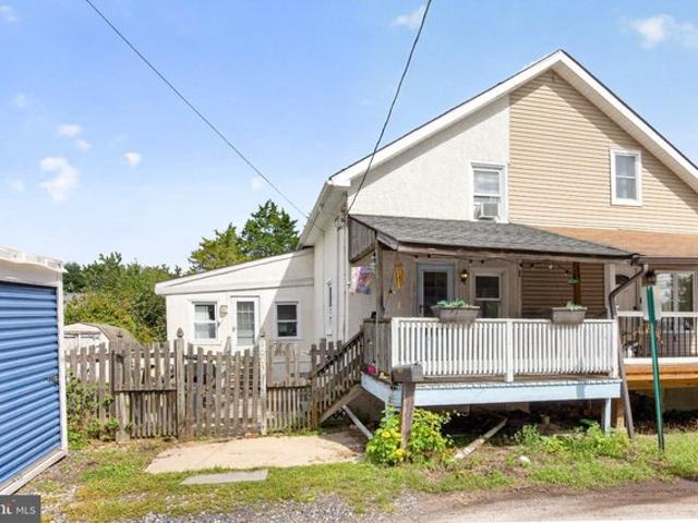 Townhouse for sale in Chester, Pennsylvania