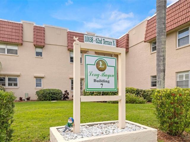 Condo for sale in Seminole, Florida
