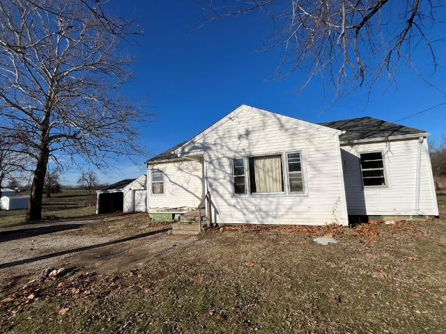 House for sale in Novelty, Missouri