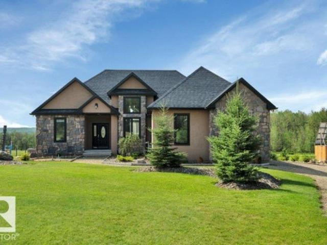 House for sale in Alberta