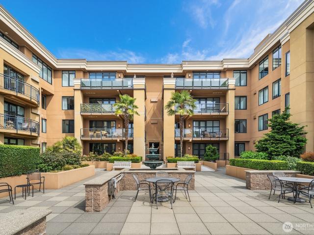 Condo for sale in Bellevue, King County