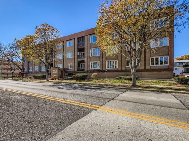Condo for sale in Oak Lawn, Illinois