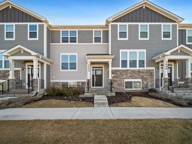 Townhouse for sale in South Elgin, Illinois