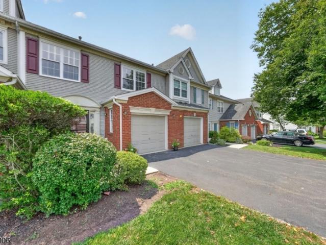 Townhouse for sale in Bridgewater, New Jersey