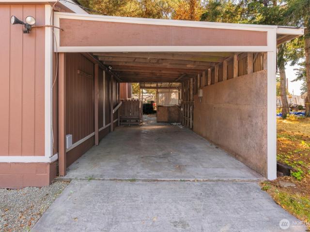House for sale in Oak Harbor, Washington