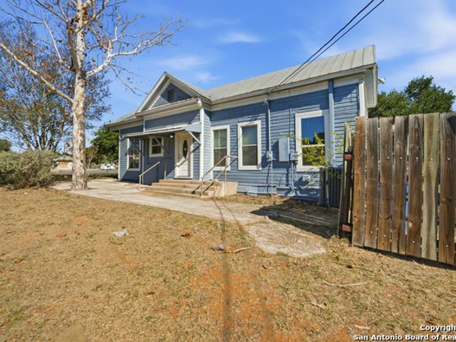 House for sale in Pearsall, Texas