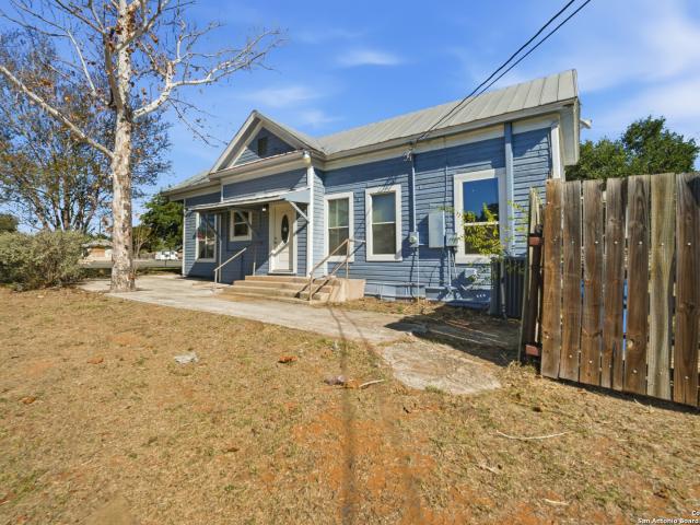 House for sale in Pearsall, Texas